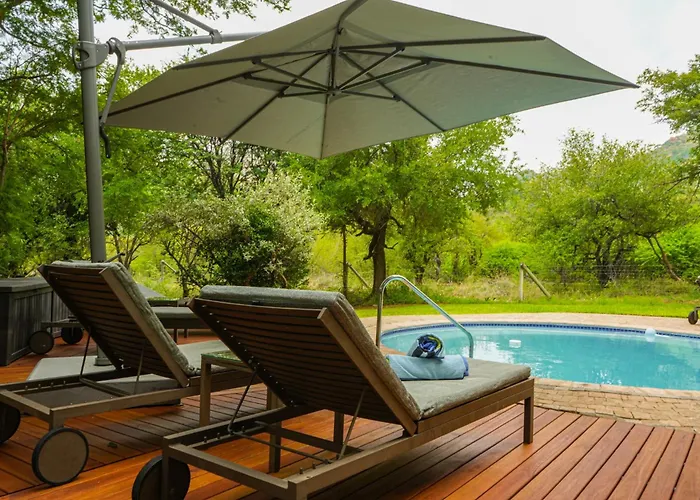 Big 5 Thaba Lodge Black Rhino Pilanesberg