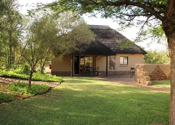 Ukutula Lion Lodge